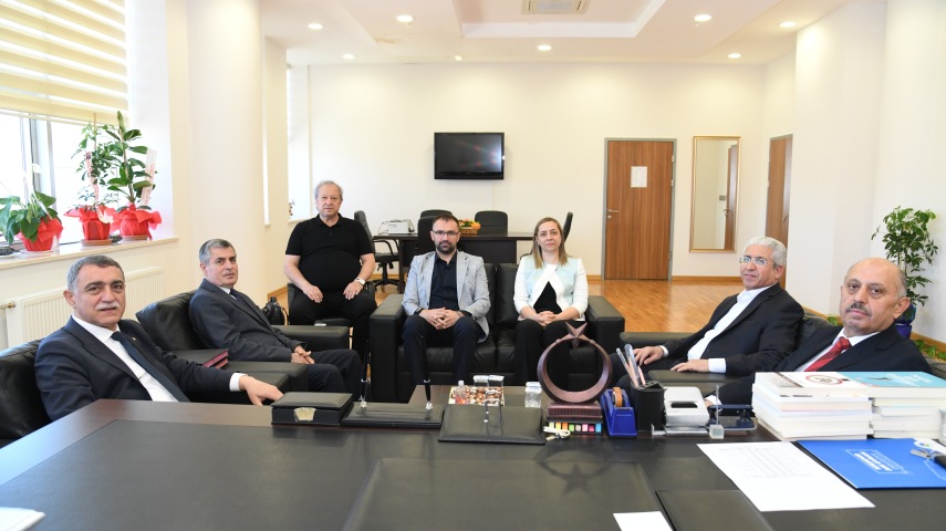 Rektör Prof. Dr. Mustafa Kasım Karahocagil'den Eğitim Fakültesi Dekanı Prof. Dr. Ertuğrul Yaman’a Hayırlı Olsun Ziyareti