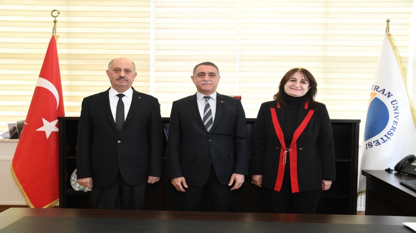 Fakültemiz Dekanlık Görevinde Devir Teslim